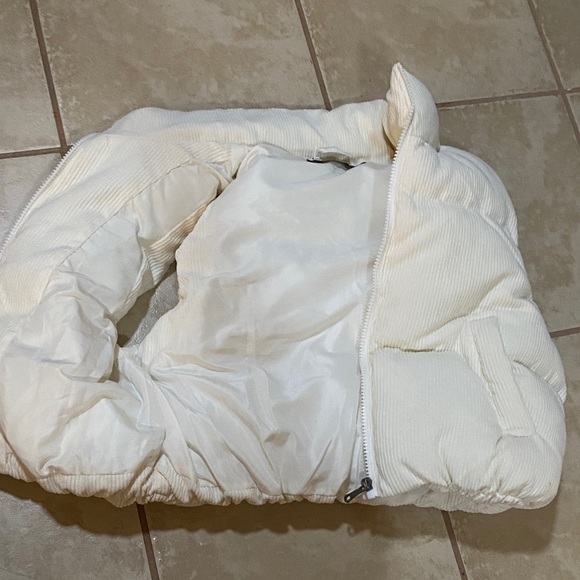 Fab'rik Ivory Quilted Vest - Picture 4 of 5